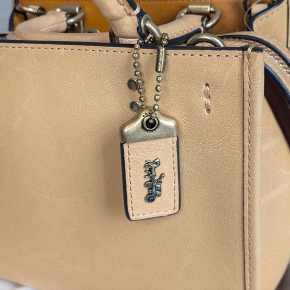 NWT Coach Rogue 17 in Original Natural Leather Carrot Brass Crossbody - Picture 3 of 12